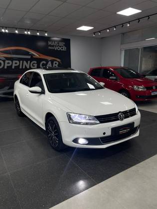 VOLKSWAGEN JETTA 2.0 TSI HIGHLINE 200CV GASOLINA 4P TIPTRONIC